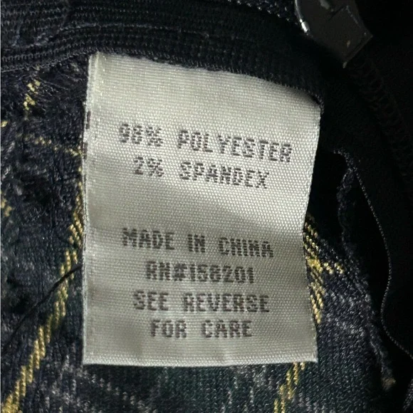 Stylish Plaid Mini Skirt with Belt - Picture 5 of 9